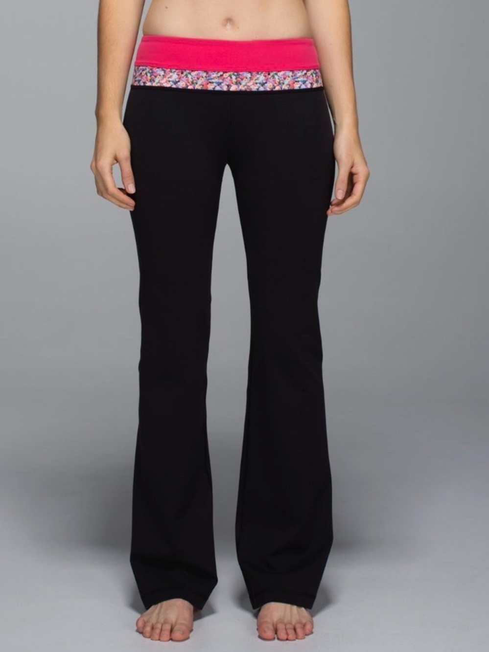 Lululemon Groove Pant *Full-On Luon Black Boom Juice Prism Petal Mult 4